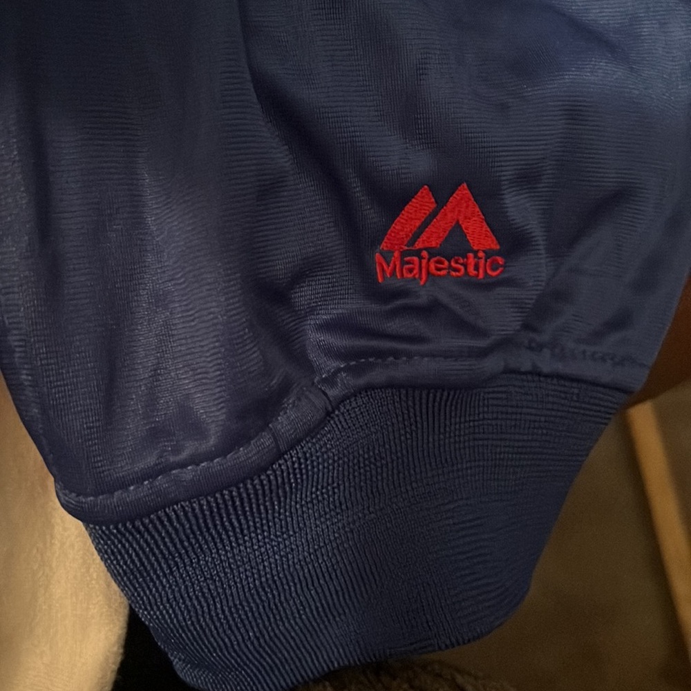 Majestic size 6xl the color is dark navy and red and some white - Picture 3 of 5